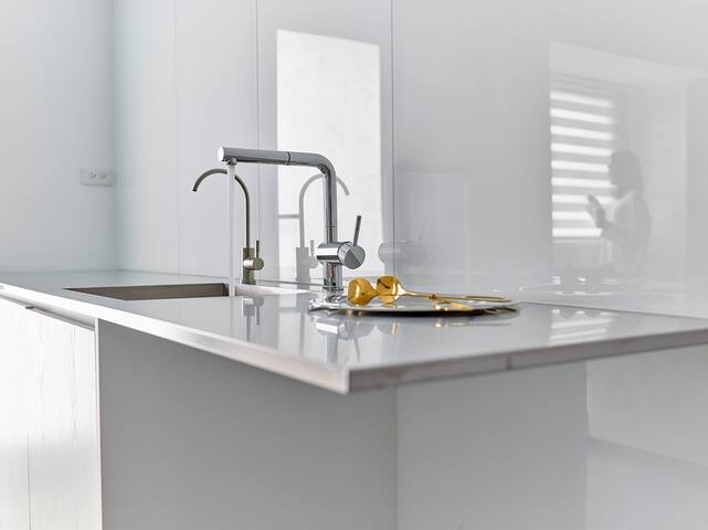 Elegant Lvory | 台北車站 |電梯大樓 | 寧夏夜市 | 兩房兩衛 | 家庭旅遊首選 gallery image 5