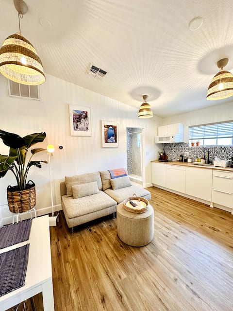 Santorini Cabana in Zephyrhills