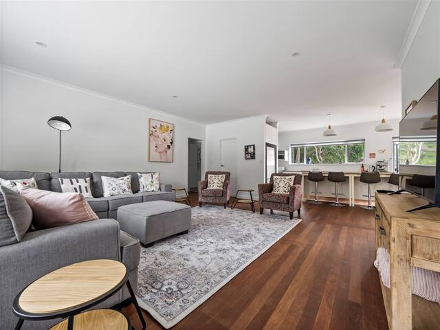 Pedaler’s Rest | Heart of Town, Edge of Forest gallery image 5