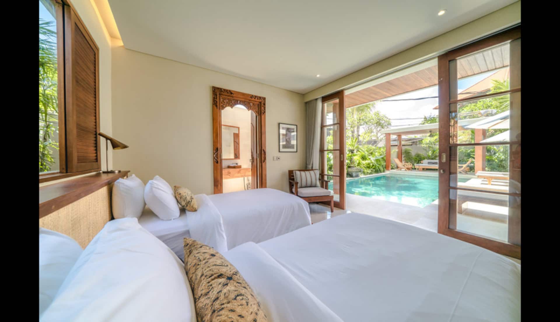 Lavish Berawa Hideaway 5 Bedroom Private Villa in Canggu 3