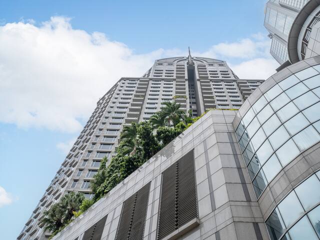 Luxury Condo, 30th fl, 201 Sq.M., 3 Beds, 3.5 Bath gallery image 4