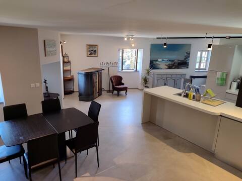 Duplex apartment in the heart of Yvoire, lake view!