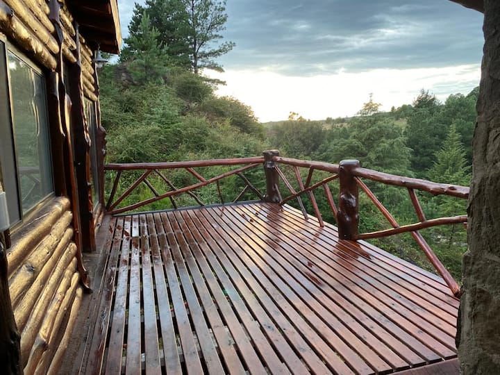 El Bosque cabin with direct river access