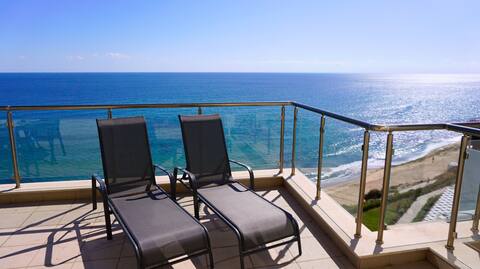 Seaside Panoramic Apartment with Large Terrace