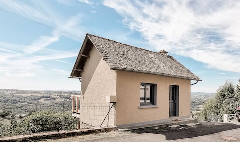 Gite LOTT Mur-de-Barrez with breathtaking views