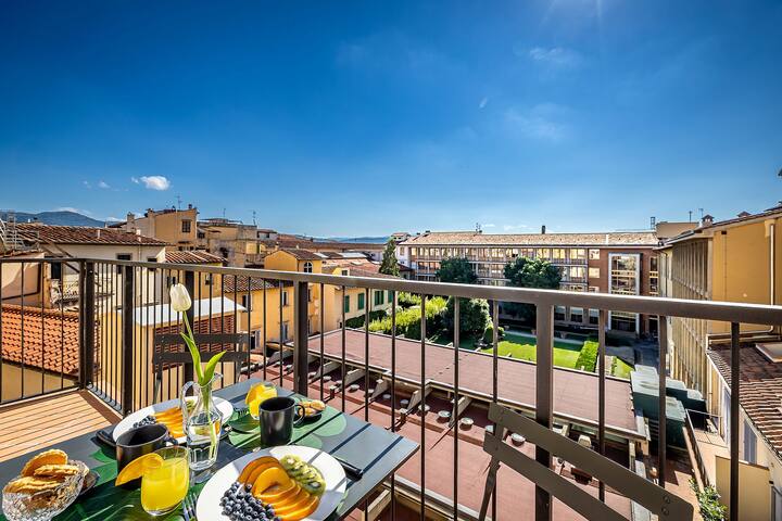 Terrace Duomo View and Elevator gallery image 4