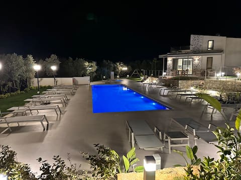 2steps Maleme beach & Restaurants/market/20 sleeps