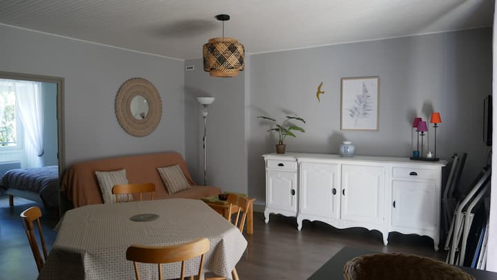 Gîte Violette, Vue Imprenable, Piscine & Rivière - Thueyts