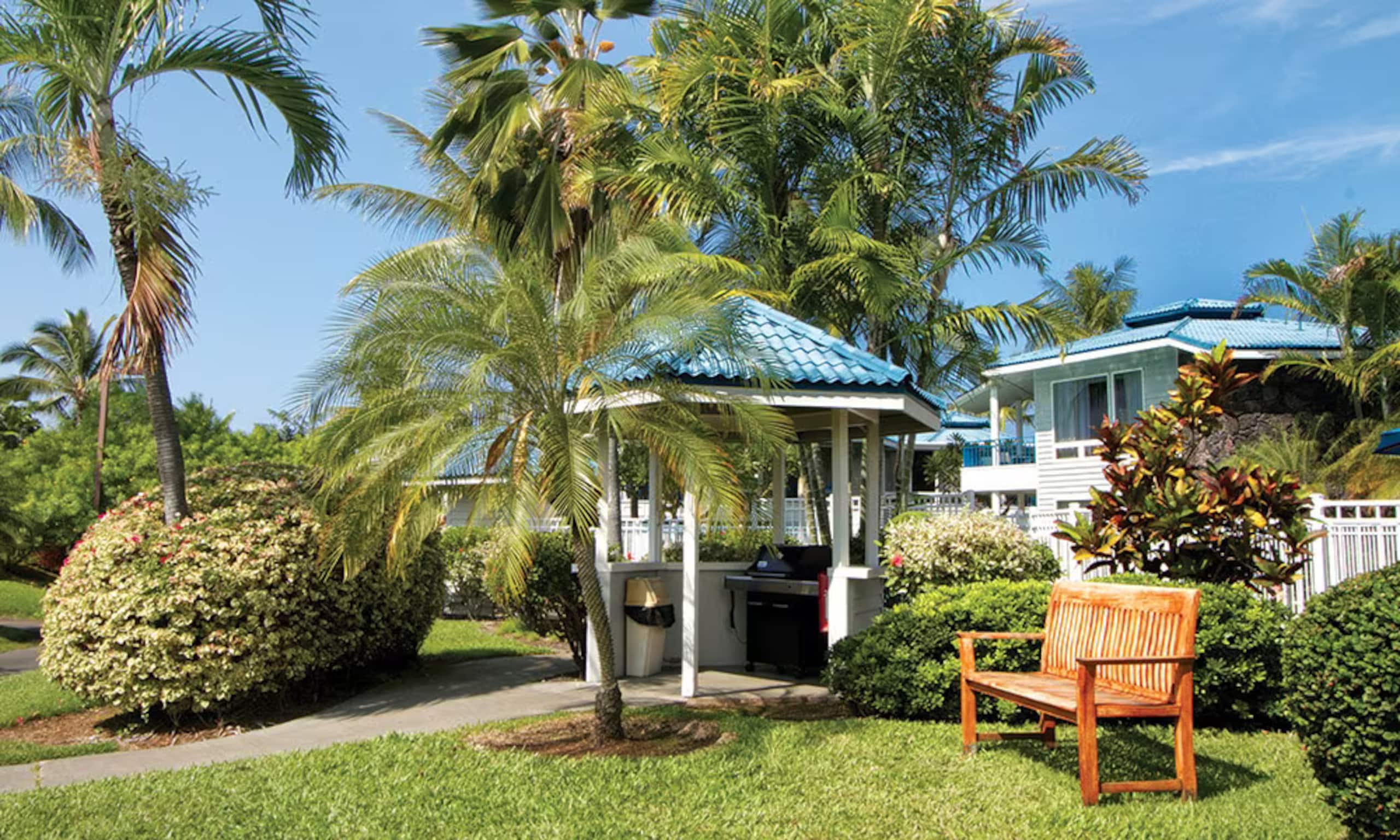 Hotel in Kailua-Kona · ★4.86 · 1 bedroom · 2 beds · 1 private bath - Image 13