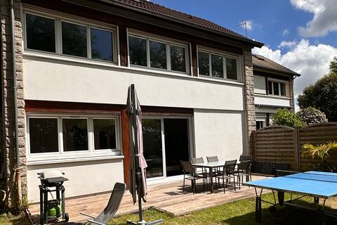Close to Paris, House with garden
