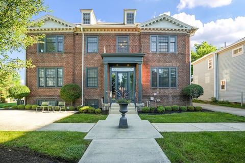 Popular Airbnb listing: Halbedel Guesthouse: Short North in Italian Village
