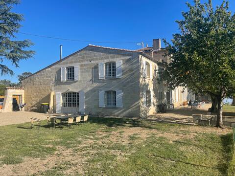 Charming cottage for 10, beautiful view, swimming pool