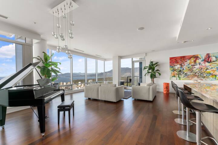 Ultra Luxury Sky Oasis with Breath-taking views