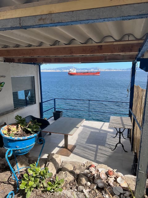 8/ Carole Cabin with sea view