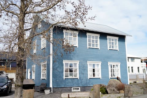 Eurovision movie apartment