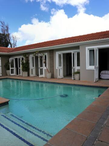 LIGHT & SPACIOUS FAMILY HOME gallery image 3