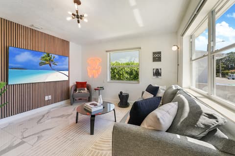 Top performing Airbnb: Hot Tub+Fire Pit+Design District in Buena Vista Heights