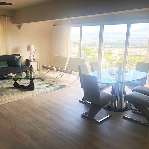 The View: 3BR Sleeps 10,Secure,Stunning Views