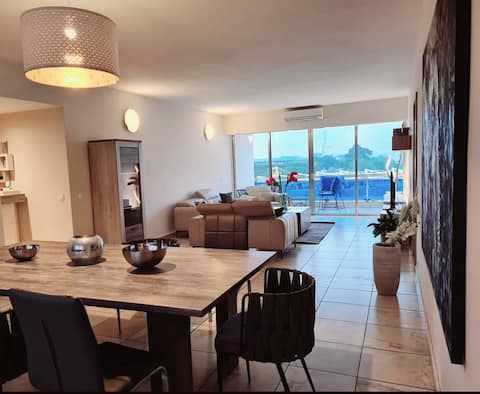 Superbe Appartement Lumineux, 2 ch, vue sur lagune