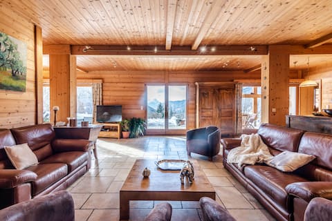 Top Airbnb: Beautiful chalet in St Jean de Sixt, Jacuzzi. à Saint Jean De Sixt