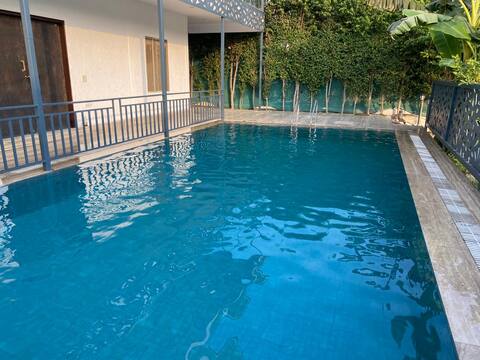 GoBravo 12: Vansh 4BHK Farm wt Pool & Garden Noida