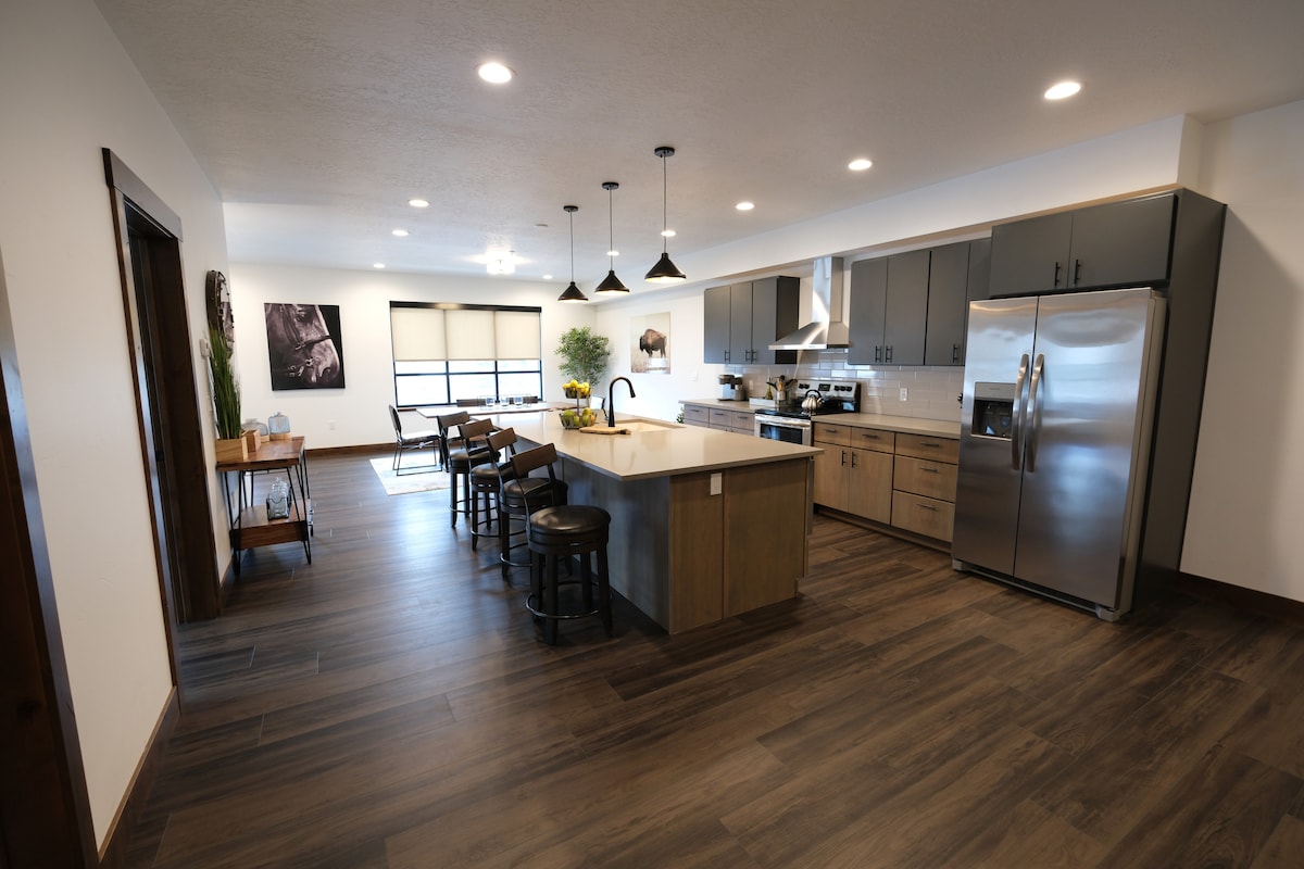 Popular Airbnb listing: Centrally Located Luxury Apt. in Whitefish / Flathead Valley