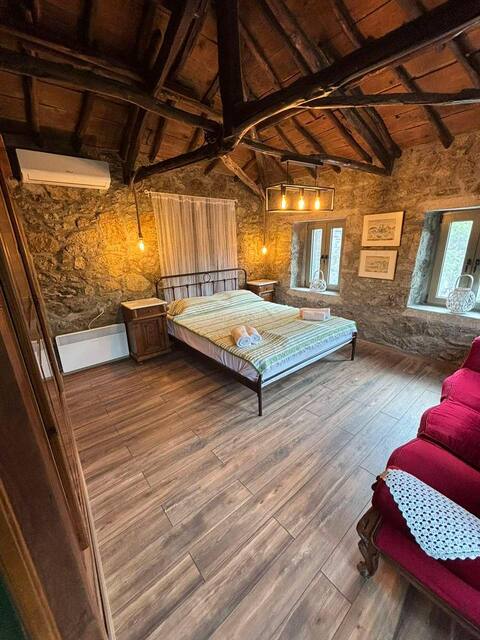 TRADITIONAL STONE HOUSE