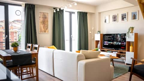 4B2 approved brand new flat with AC in Center