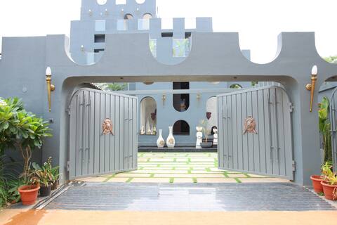 ACreation - The Castle Farm Stay