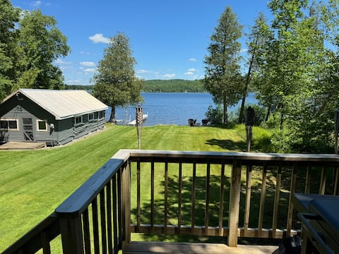 Lakeside cabin on beautiful Portage Lake in Maine