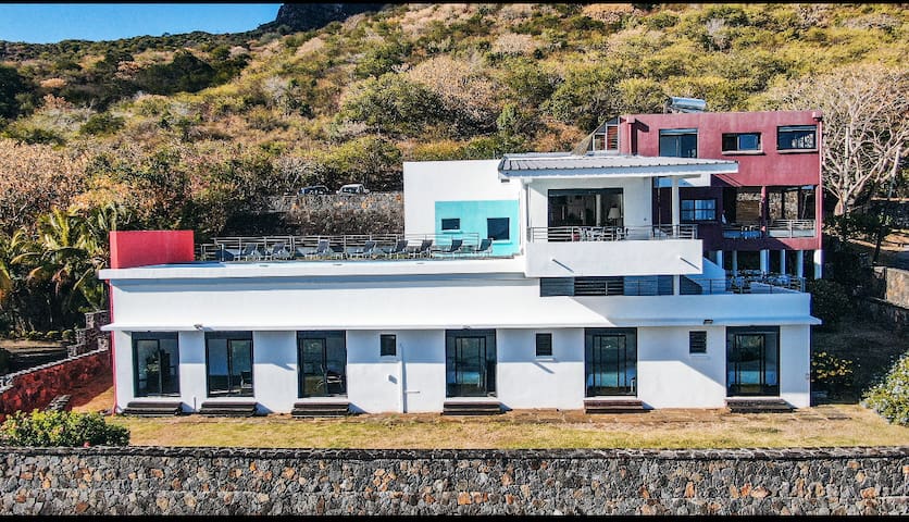 Islander Holiday Retreats managed Airbnb listing 1
