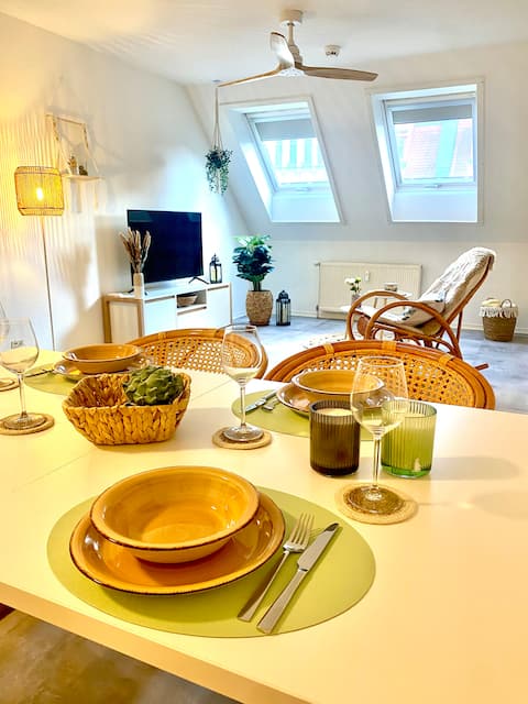 Quiet in the center | private | free Wi-Fi