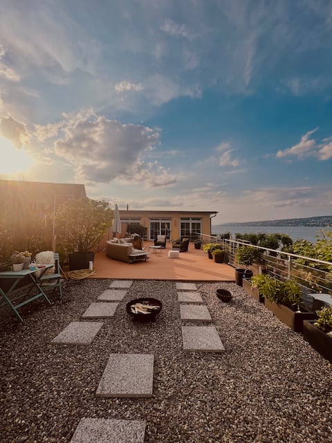 Loft at Zurich Lake