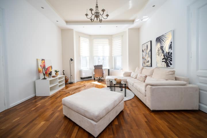 Design 2BDR Apartment - Main Street