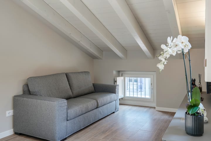 Garibaldi Apartment 4 (Parking) - Brescia