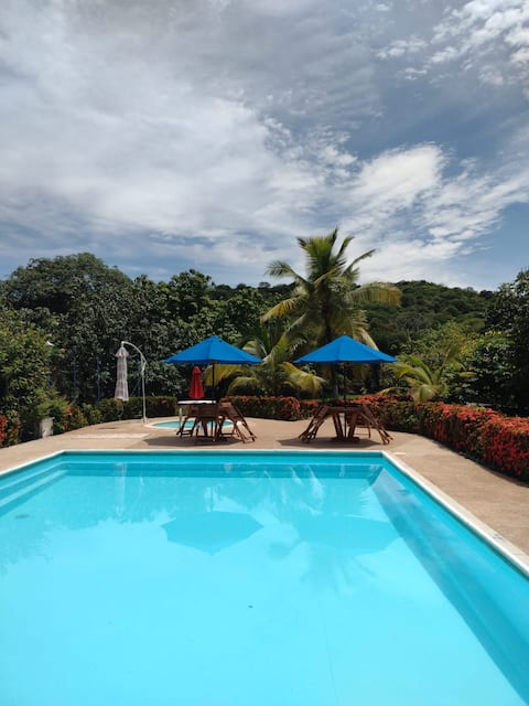 Popular Airbnb listing: Private estate with pool in Tocaima