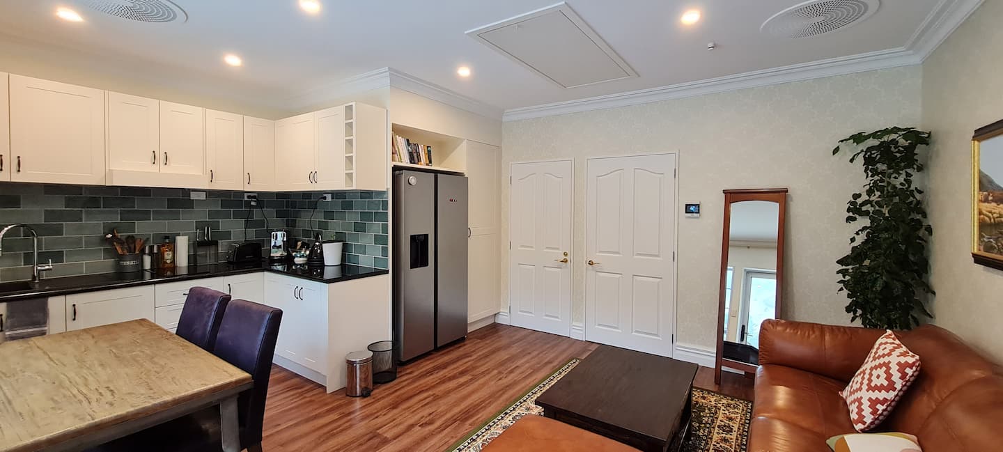 Cosy Self-contained Unit 3