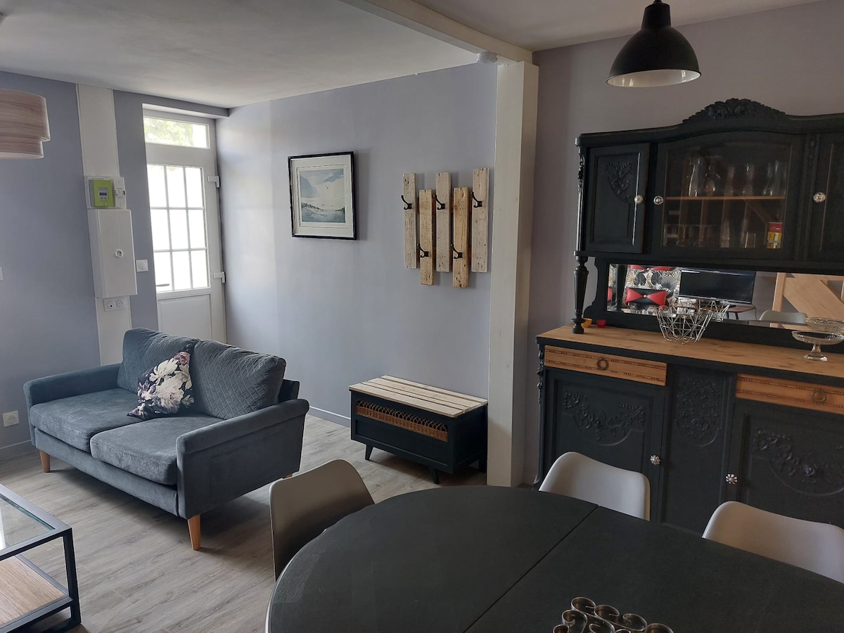 Popular Airbnb listing: Charming house in Cabourg