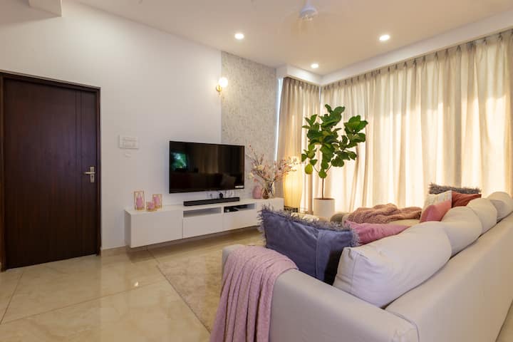 Living room image 2