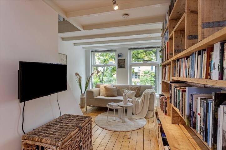 Romantisch grachtenhuis in Amsterdam centrum gallery image 3