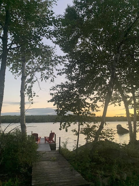 Lakeside Serenity: Your Private Waterfront Escape