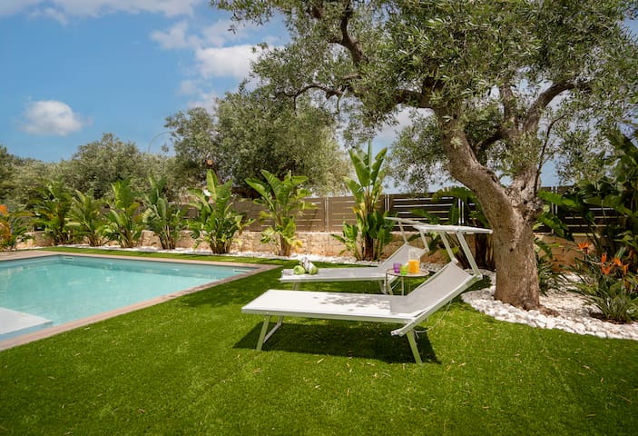 Demahouse, beautiful apartment with private pool