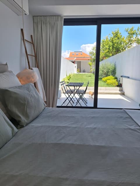 Luxury Green Apartment in The Historic Centre