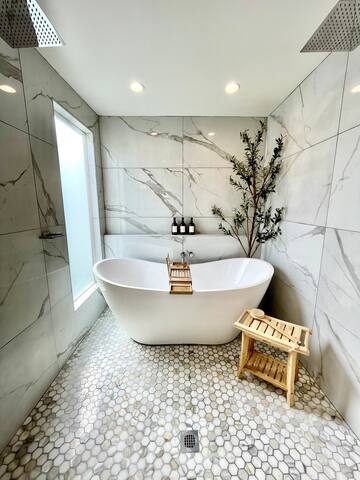 Naples Island rooftop hot tub bbq AC 2 car garage gallery image 3