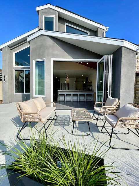 Naples Island rooftop hot tub bbq AC  2 car garage