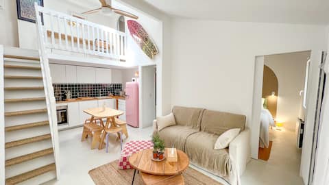 Annonce Airbnb populaire: Beautiful beach house under the pine trees. à Lacanau