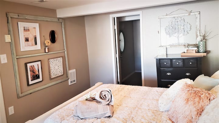 Commode pour le rangement des vêtements et chambre superposée attenante !