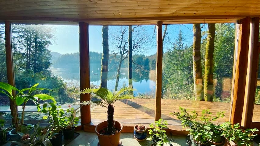 Oceanfront Ecofriendly Home