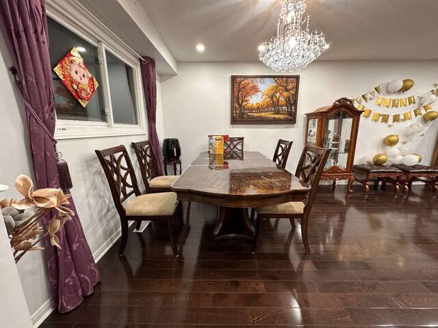 Cozy house@Core Toronto gallery image 4