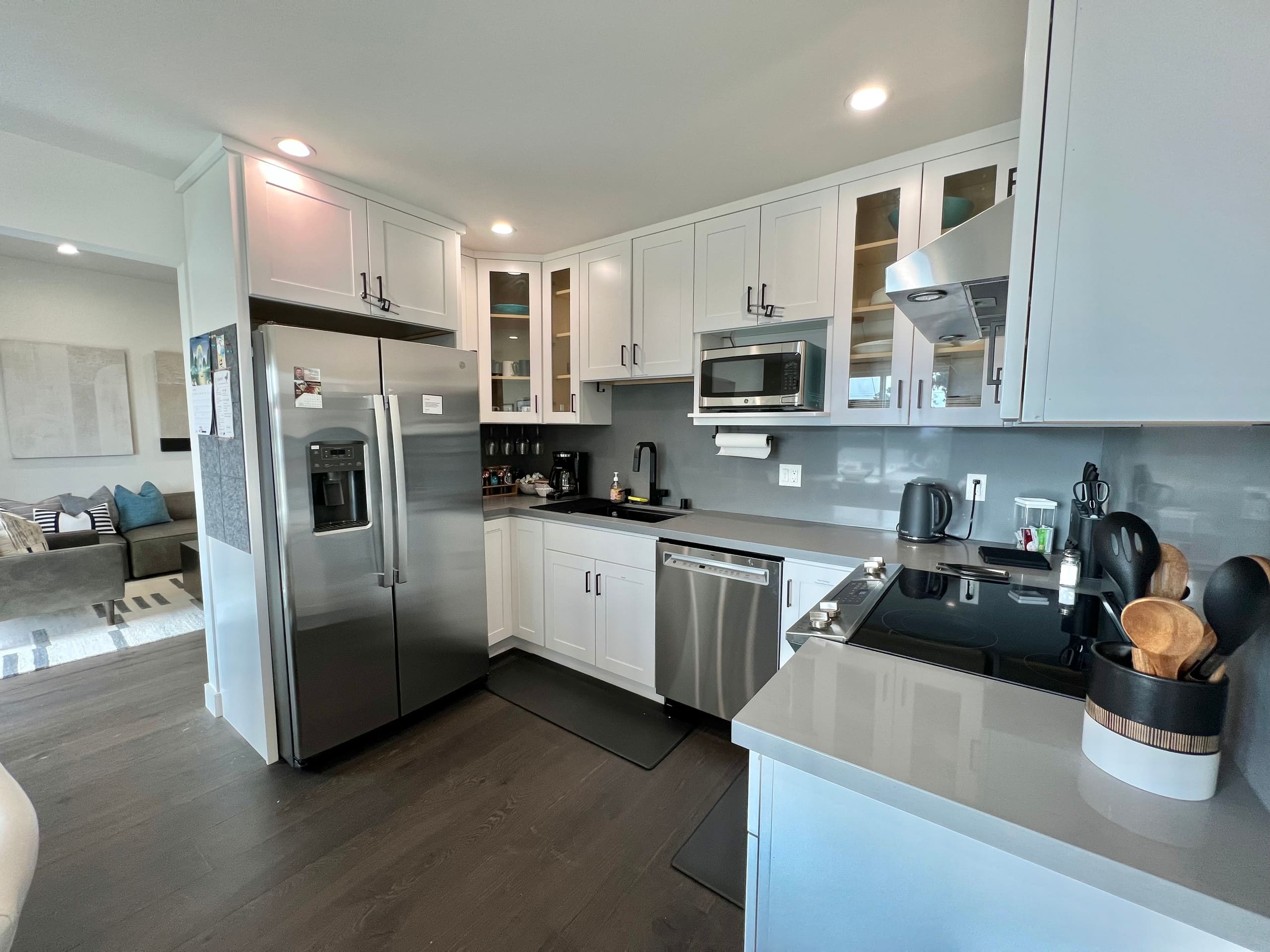 Home in San Francisco · ★4.98 · 3 bedrooms · 4 beds · 2 baths - Image 4